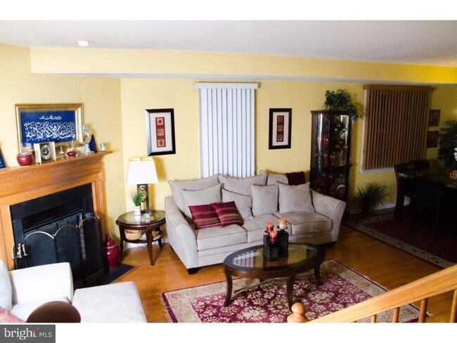 Foto del edificio - 1000 Hazelwood Dr