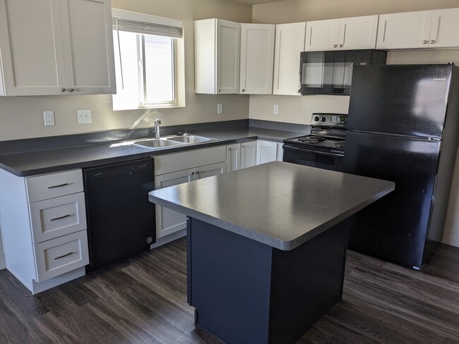Kitchen - 310 Ella Ln
