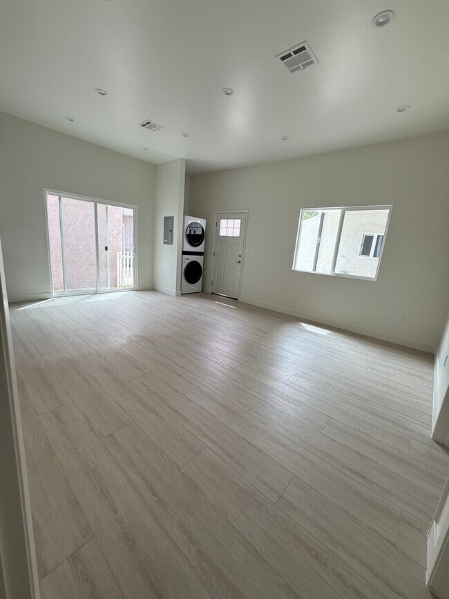 Foto del edificio - 10334 Eldora Ave
