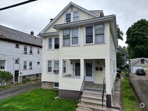 Building Photo - 219 Beech St