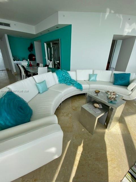 Foto del edificio - 18101 Collins Ave