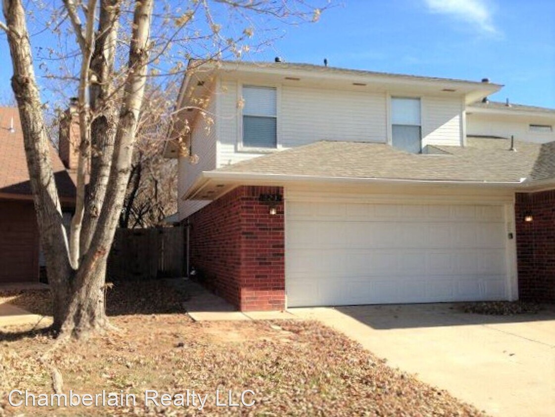 Primary Photo - 3 br, 2.5 bath House - 323 Potomac Dr