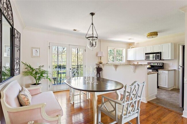 Foto del edificio - 115 Peachtree Memorial Dr NW