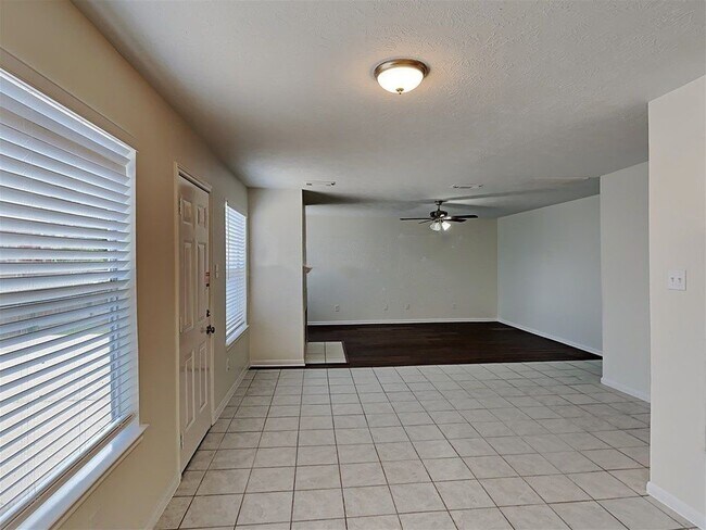 Foto del edificio - 26881 Monarch Manor Ln