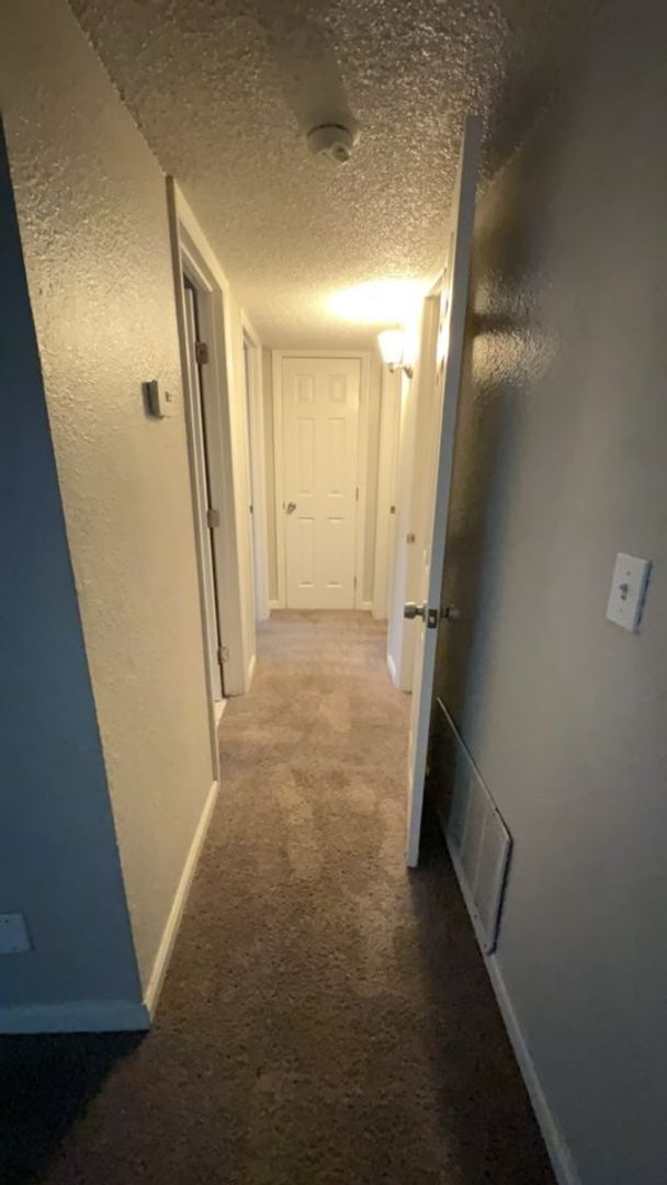 Foto del edificio - 2227 Glen Ave, Fresno