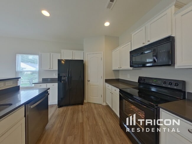 Building Photo - 1134 Blue Topaz Dr