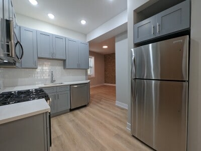 Building Photo - 437 W Belden