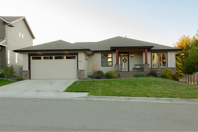 Building Photo - 7104 S Pheasant Ridge Dr