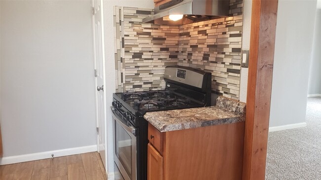 Foto del edificio - 7715 Glover St