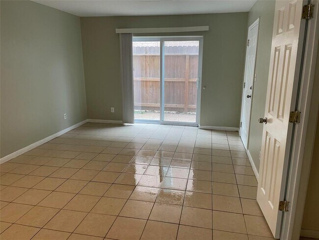 Foto del edificio - 215 Postoffice St