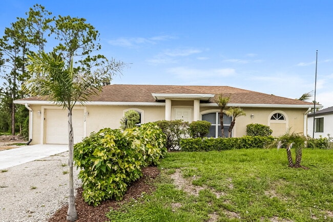 Building Photo - 1022 Anaconda Ave S