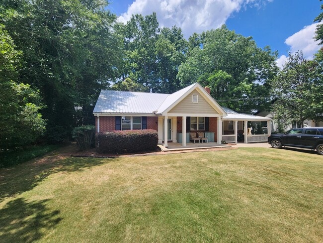 Building Photo - 550 McWhorter Dr
