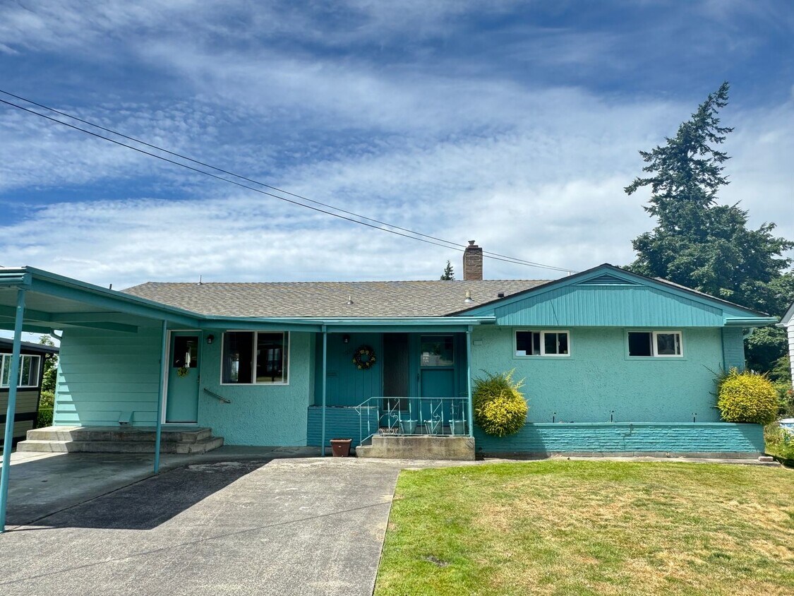 Foto principal - 3 bed/2 Bath, Spacious Home in Mount Verno...