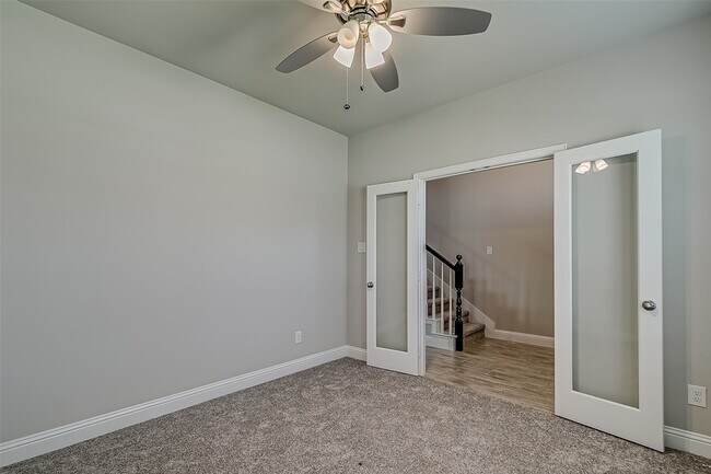 Building Photo - 327 Sweetspire Dr