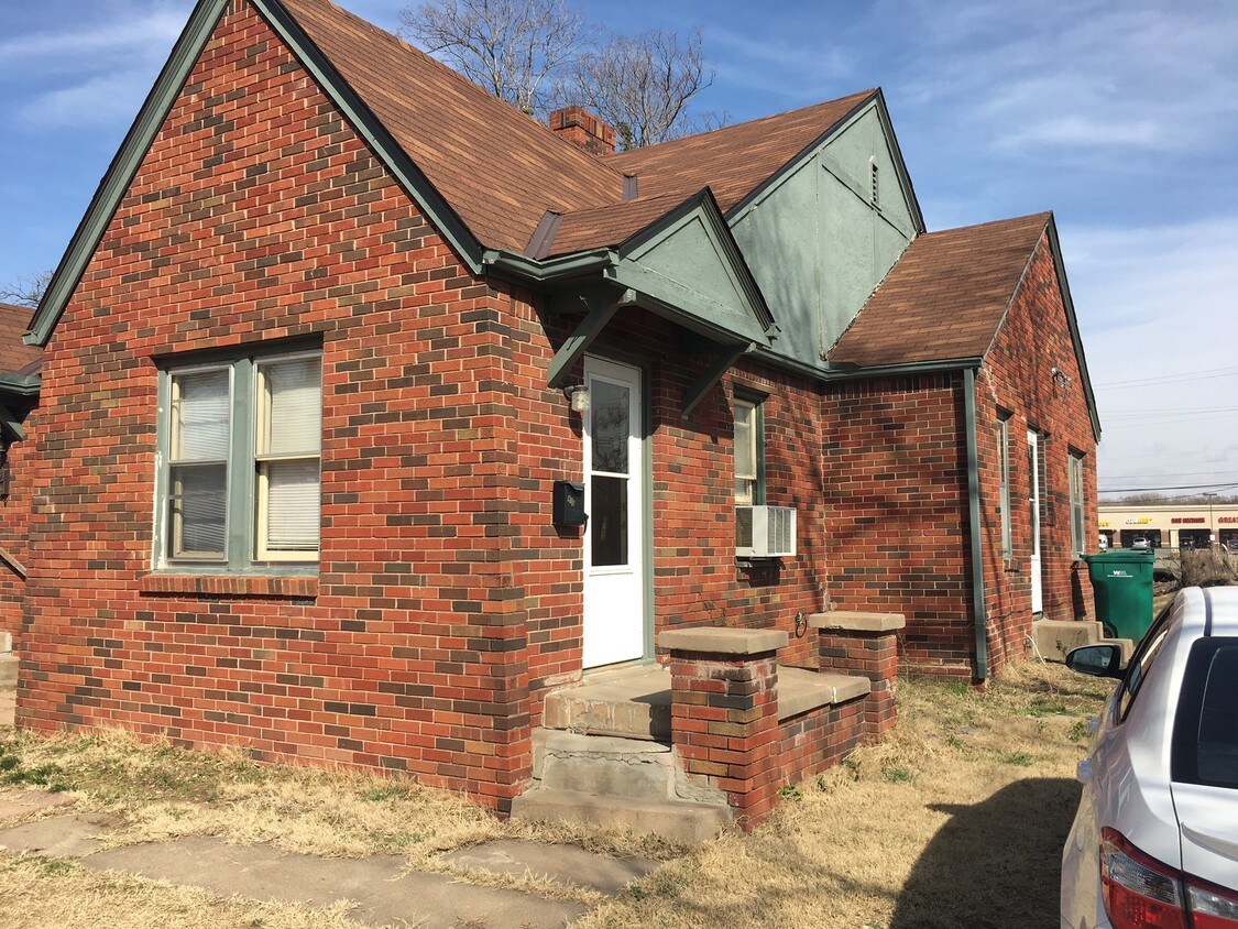 Primary Photo - 412 N Lorraine