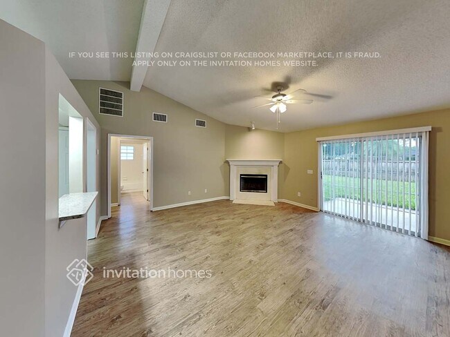 Foto del edificio - 3618 Pond Ridge Ct E