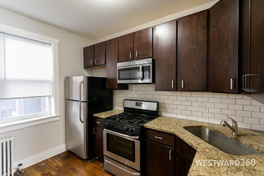 Foto principal - 1662.5 W Farwell Ave