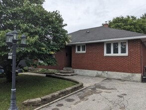 Building Photo - 1576 Maxime St