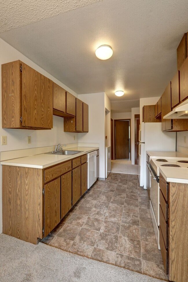 Building Photo - Top floor 2 bedroom 2 bath condo in Kirkland