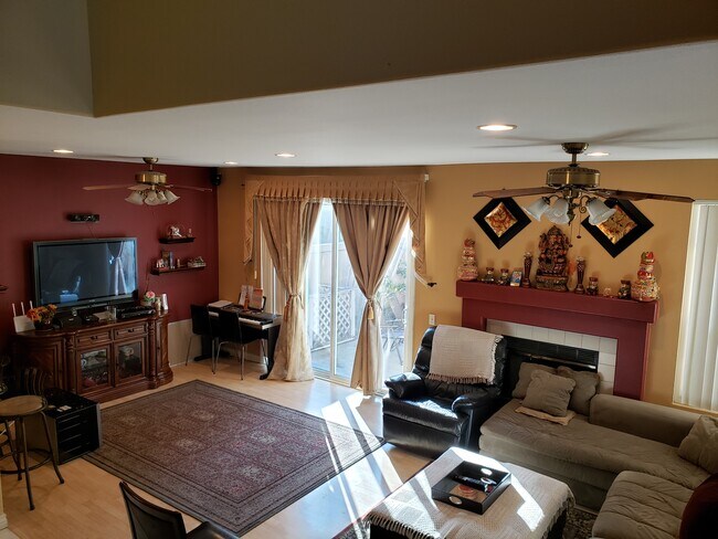 Building Photo - 12311 Springwater Pt