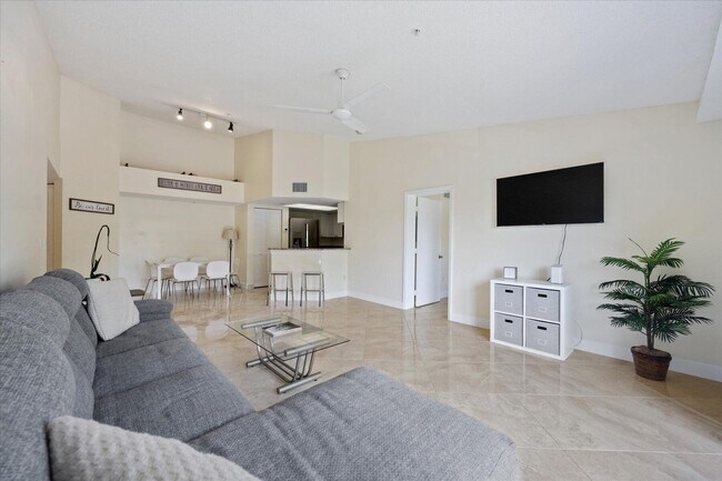 Foto del edificio - 1100 Crestwood Ct S