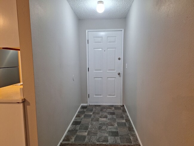 Building Photo - Hideaway5108