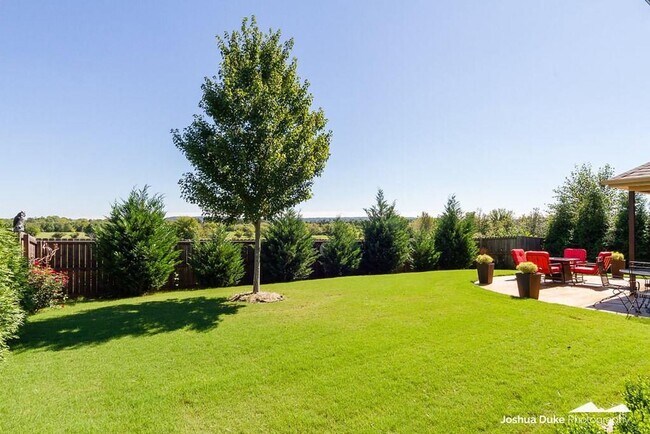Foto del edificio - Georgeous 3 bedroom 2 bath home with SOLAR  and a view!