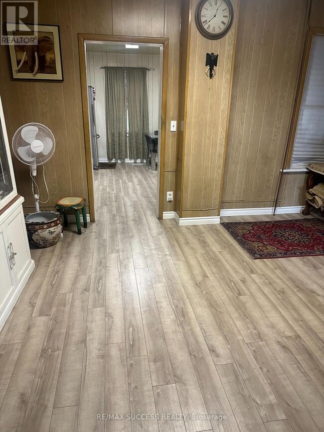 Building Photo - 153 Barnesdale Ave N