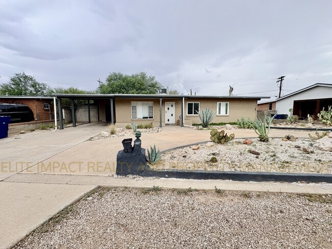 Building Photo - 4740 E Melissa St