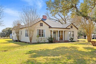 Building Photo - 18218 Buck Rd