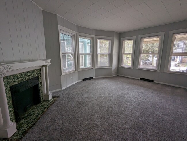 Building Photo - 576 Potomac Ave