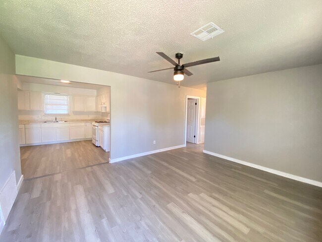Foto del edificio - 3309 SW 19th St
