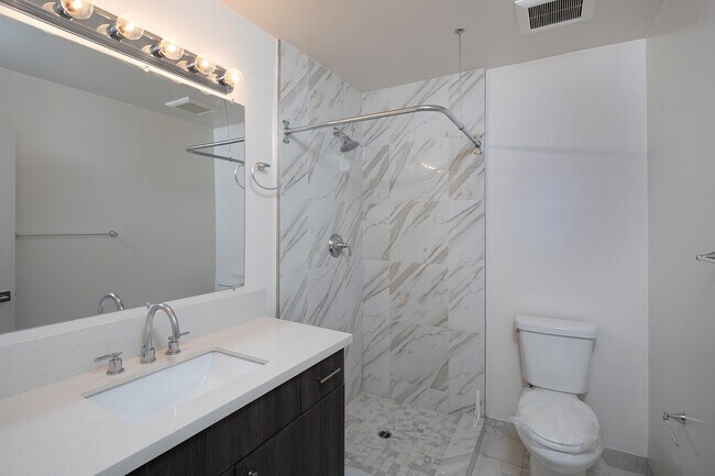 Foto del edificio - Modern Ocean Beach 1 Bed/1 Bath Apartment ...