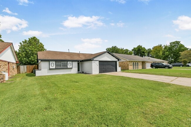 Building Photo - 7214 Plover Cir