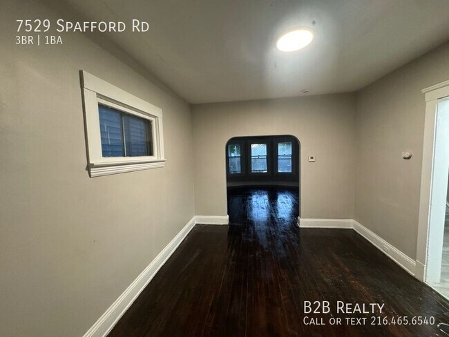 Foto del edificio - 7529 Spafford Rd