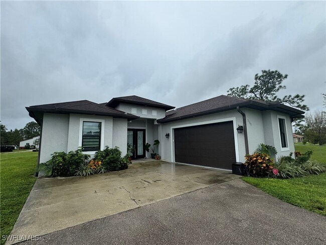 Foto del edificio - 2360 37th Ave NE