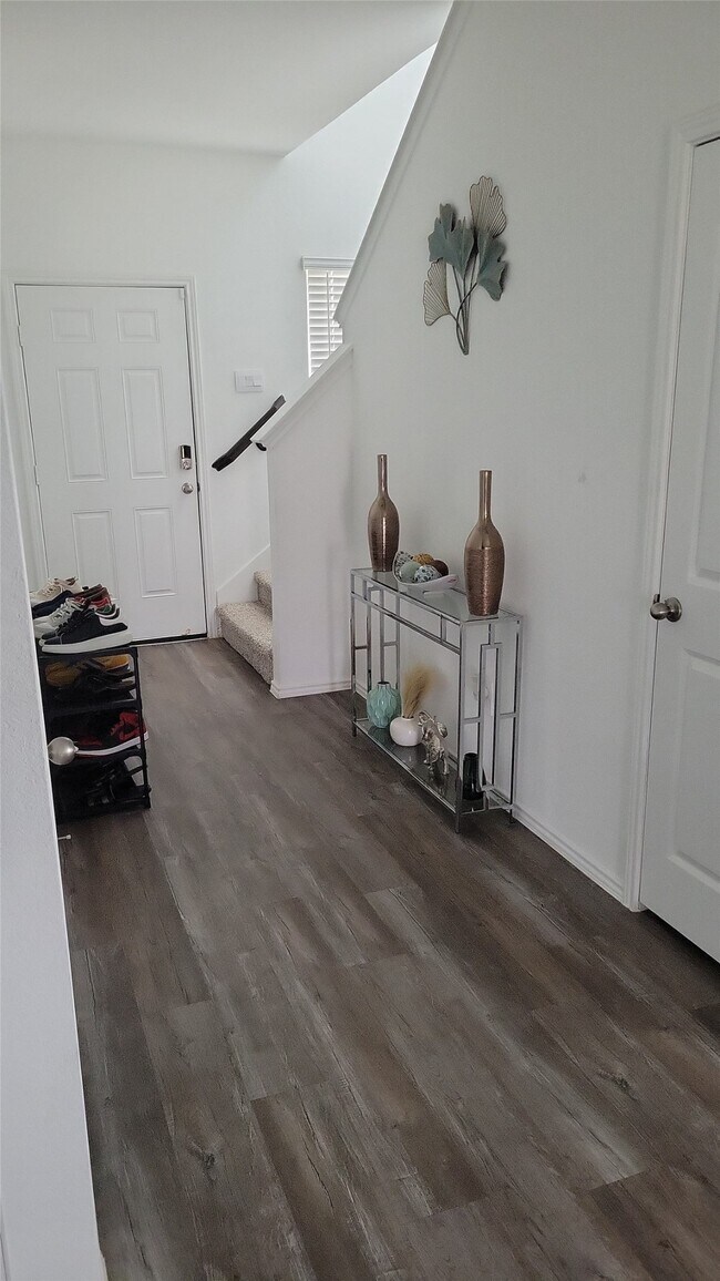 Building Photo - 24443 Springfield Valley Dr