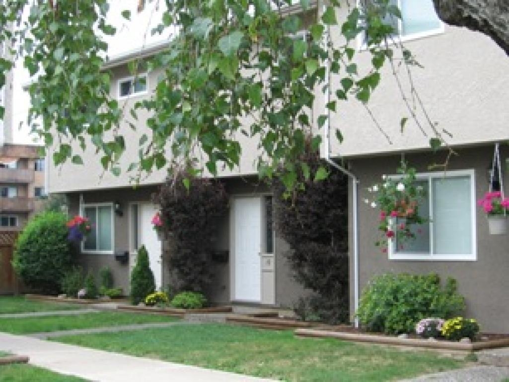 Primary Photo - Woodbine Townhouses