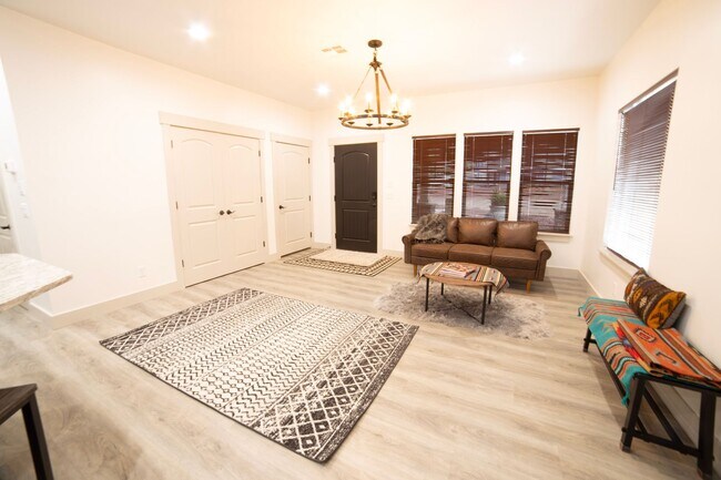 Foto del edificio - 1 bed 1 bath home in Hildale