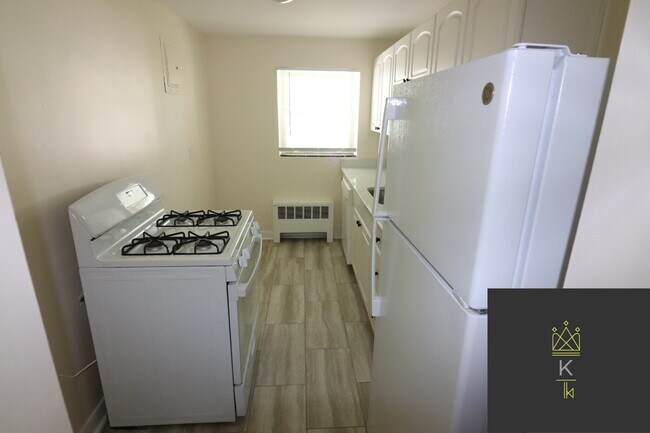 Building Photo - 47 Broadway