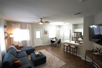 Building Photo - 1700 Constantino Cir