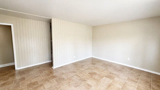Foto del edificio - WEST - EAGLEDALE 3 BEDROOM RANCH AVAILABLE NOW!