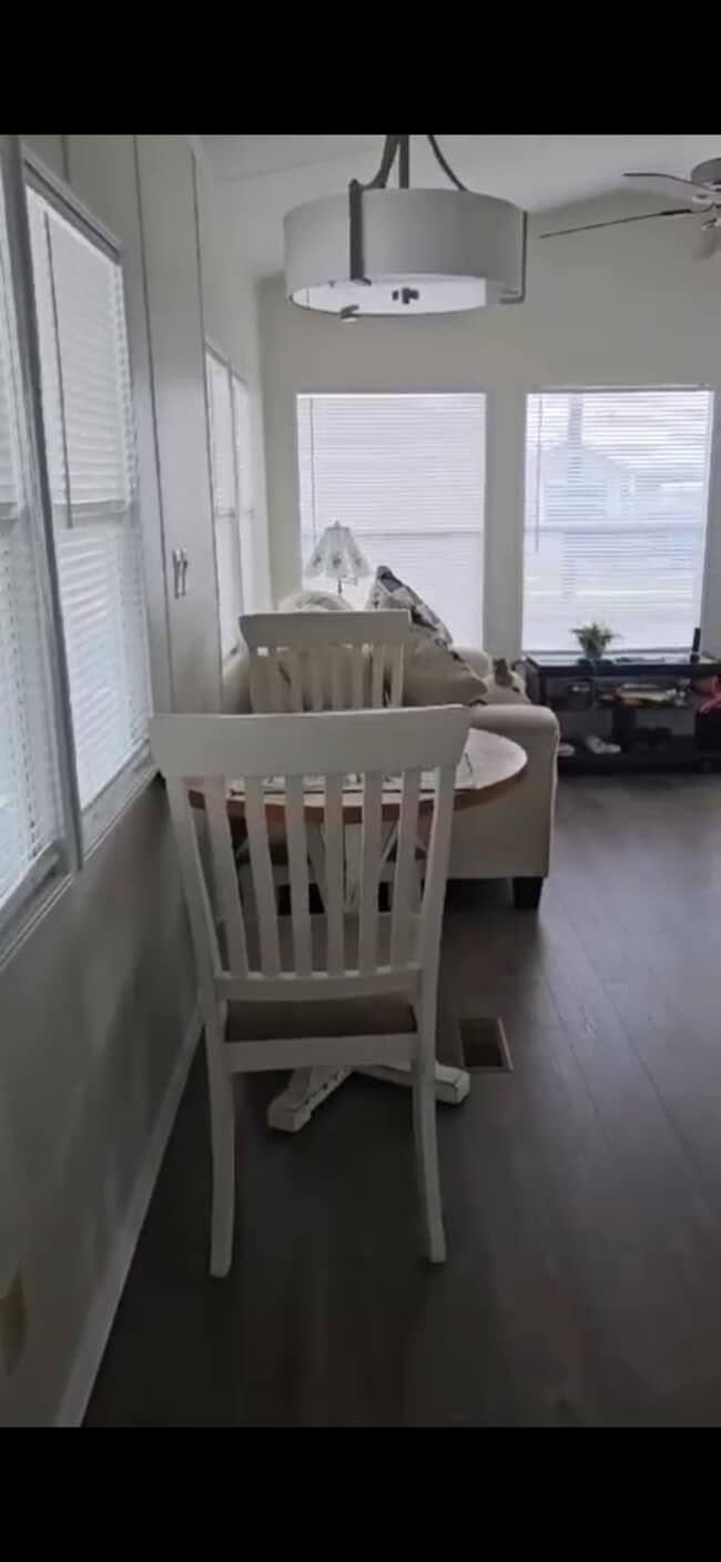 Foto del edificio - 35101 Condominium Blvd