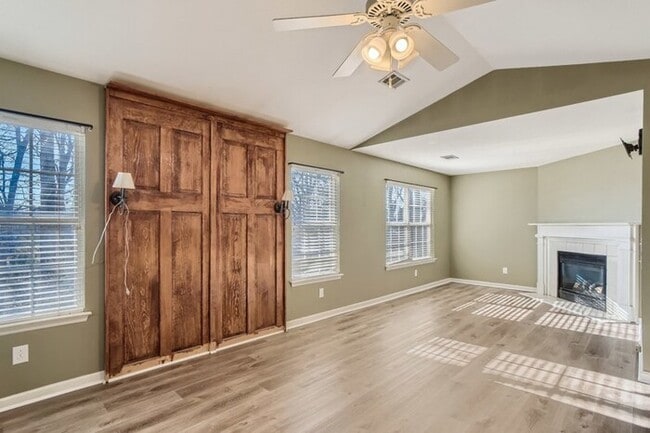 Building Photo - 194 Spy Glass Way, Hendersonville, TN, 37075