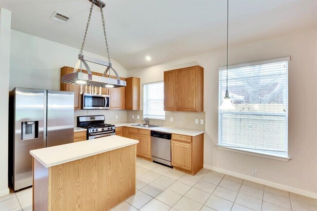 Foto del edificio - 2133 Paradise Ridge Dr