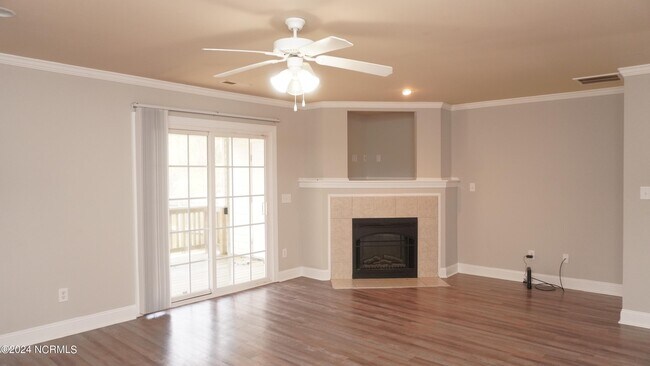 Building Photo - 4204 Brook Creek Ln