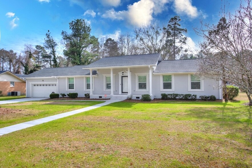 Primary Photo - 15 Pembroke Ct