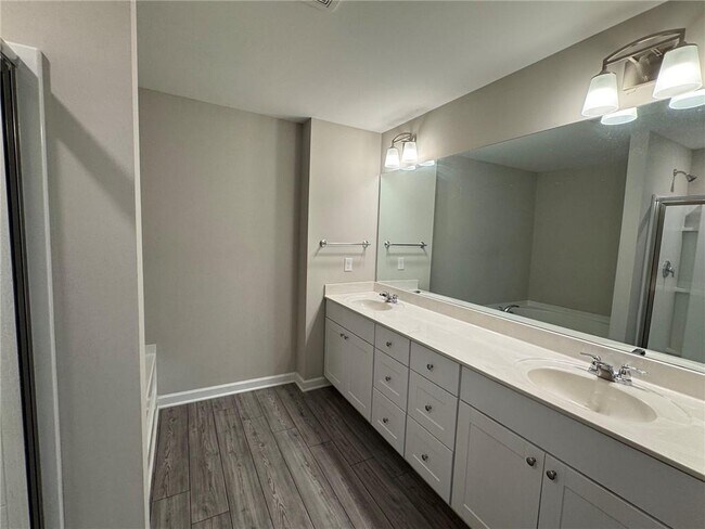 Foto del edificio - 6012 Harbor Landing Dr