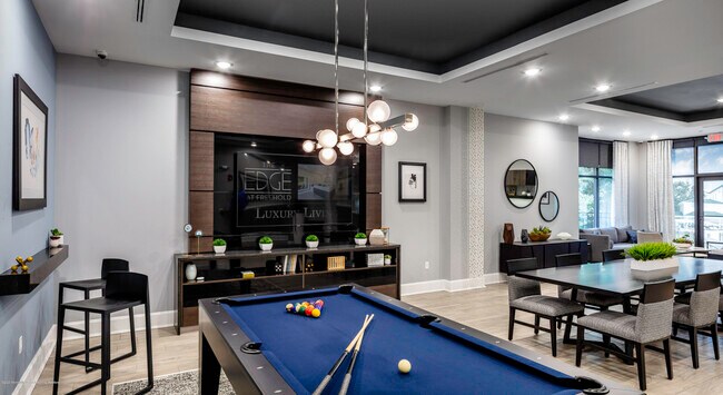 Building Photo - 732 Jessica Cir