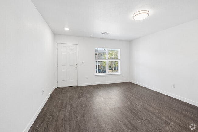 2BR, 1BA - 743SF - Living Room - Hughes Station